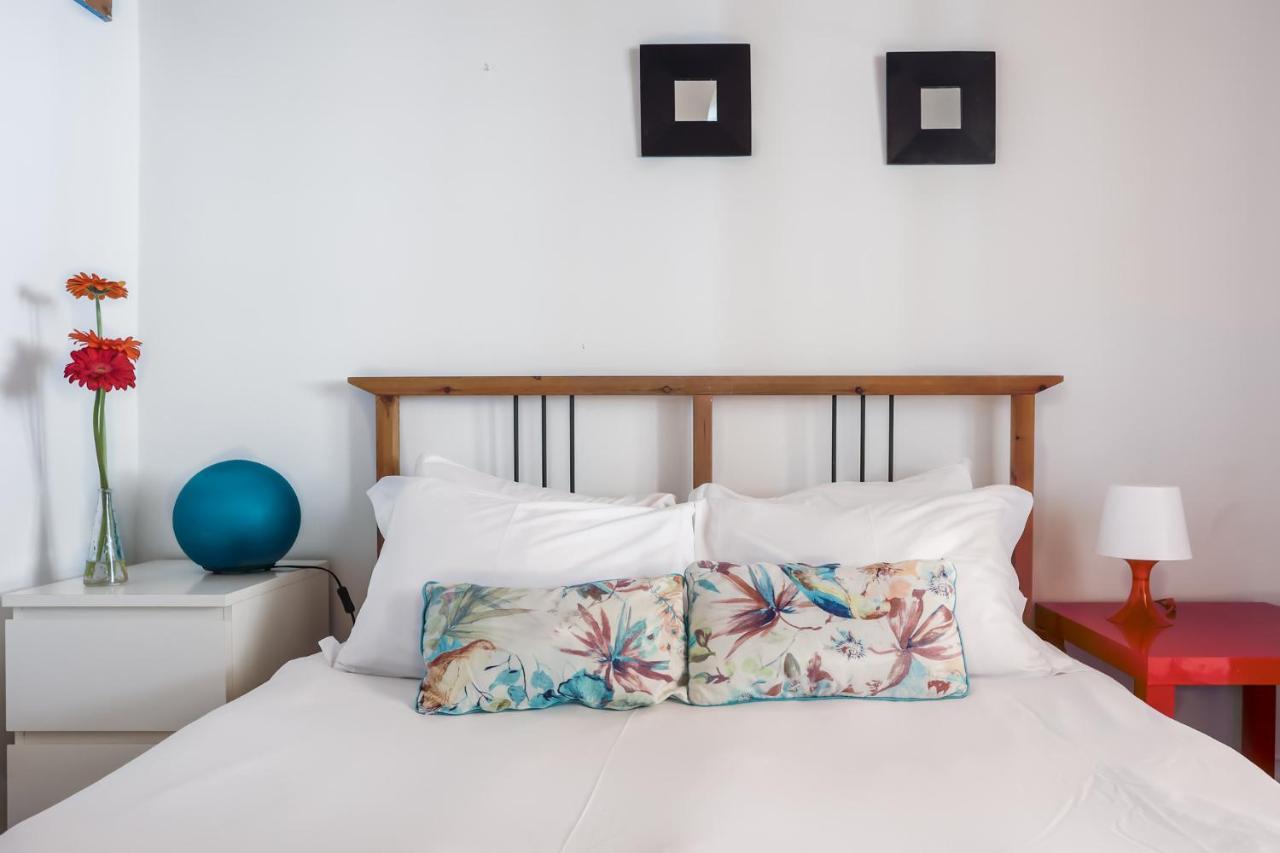 City Center Apt In Lively Bairro Alto! Lisbon Exterior photo